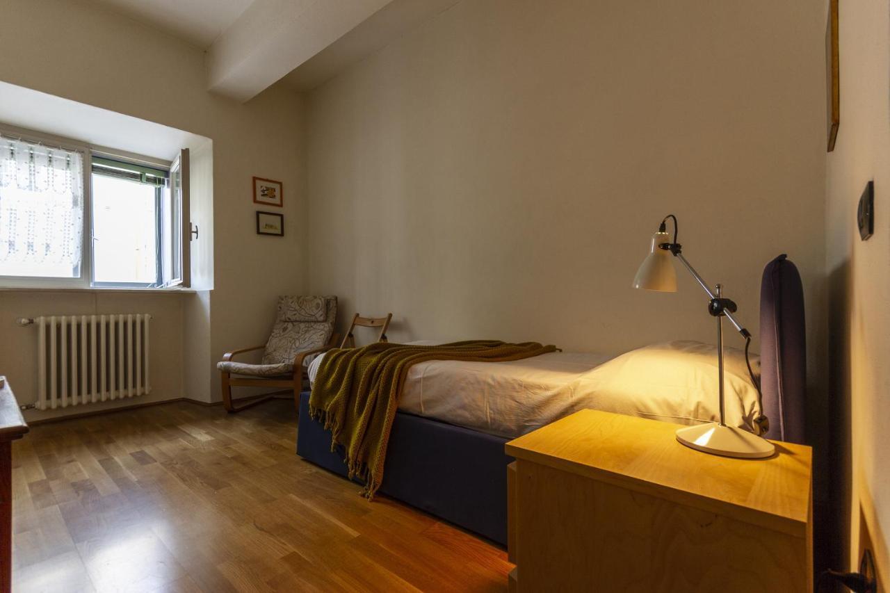 Cavour Suite - Smart Holiday Mantova Luaran gambar