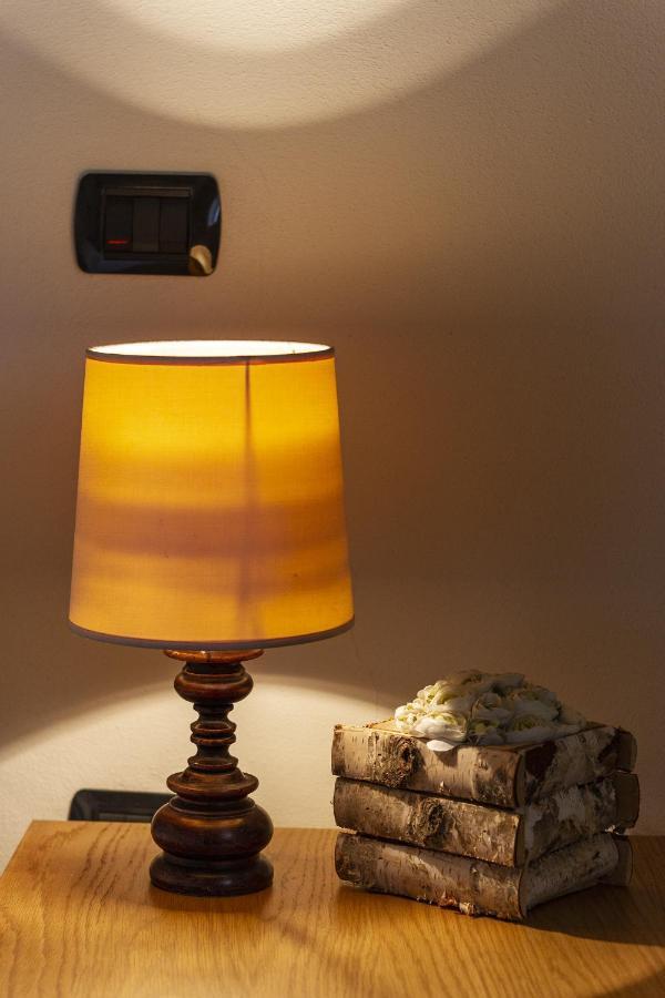 Cavour Suite - Smart Holiday Mantova Luaran gambar